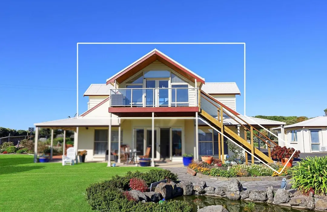 Logans Beach Apartments - The Loft-1
