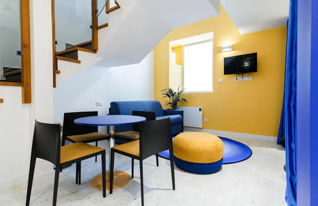 Apartamentos El Reloj-1