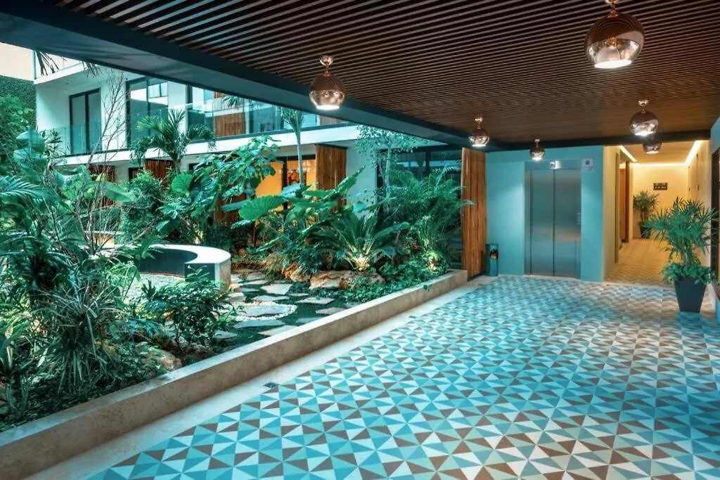 The Shore At 46Th Luxury Condos-1