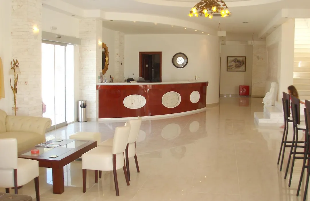 Royal Beach Hotel-1