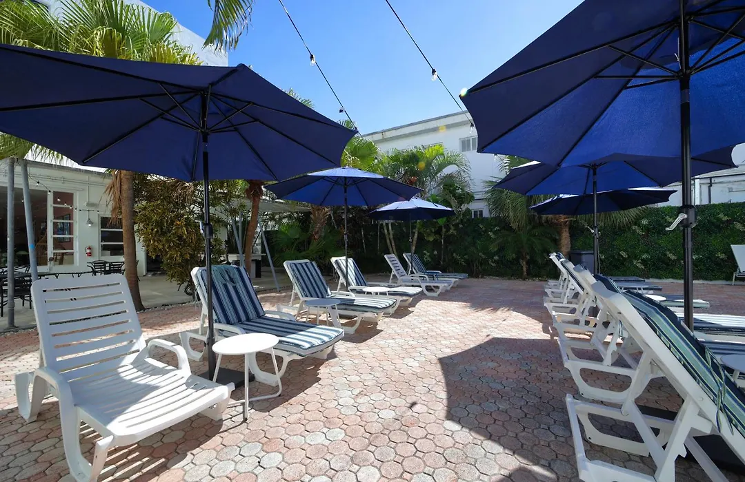 Tropics Hotel Miami Beach-1