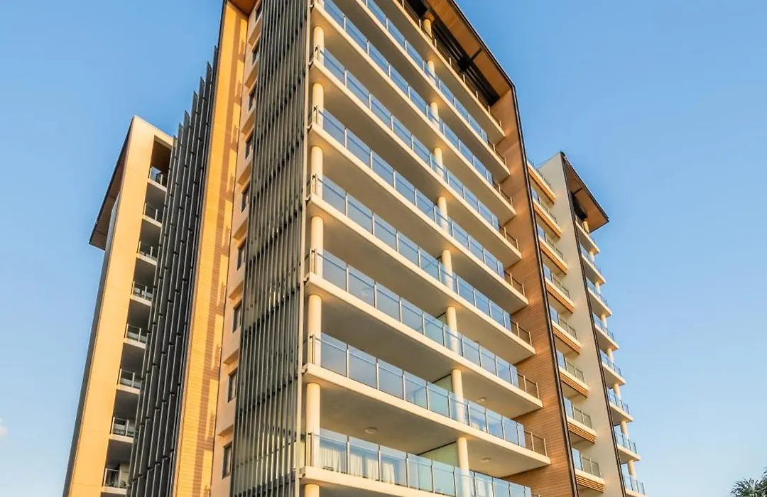 Oaks Redcliffe Mon Komo Suites-1