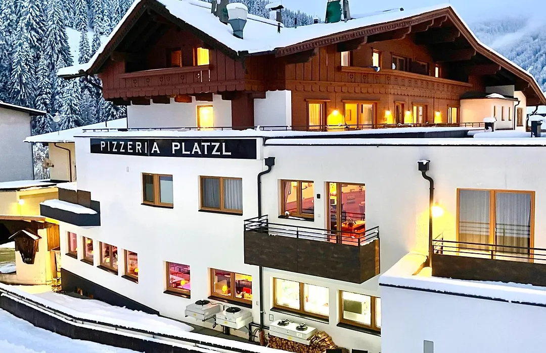 Aparthotel Dorfplatzl Garni Apartments & B&B-1