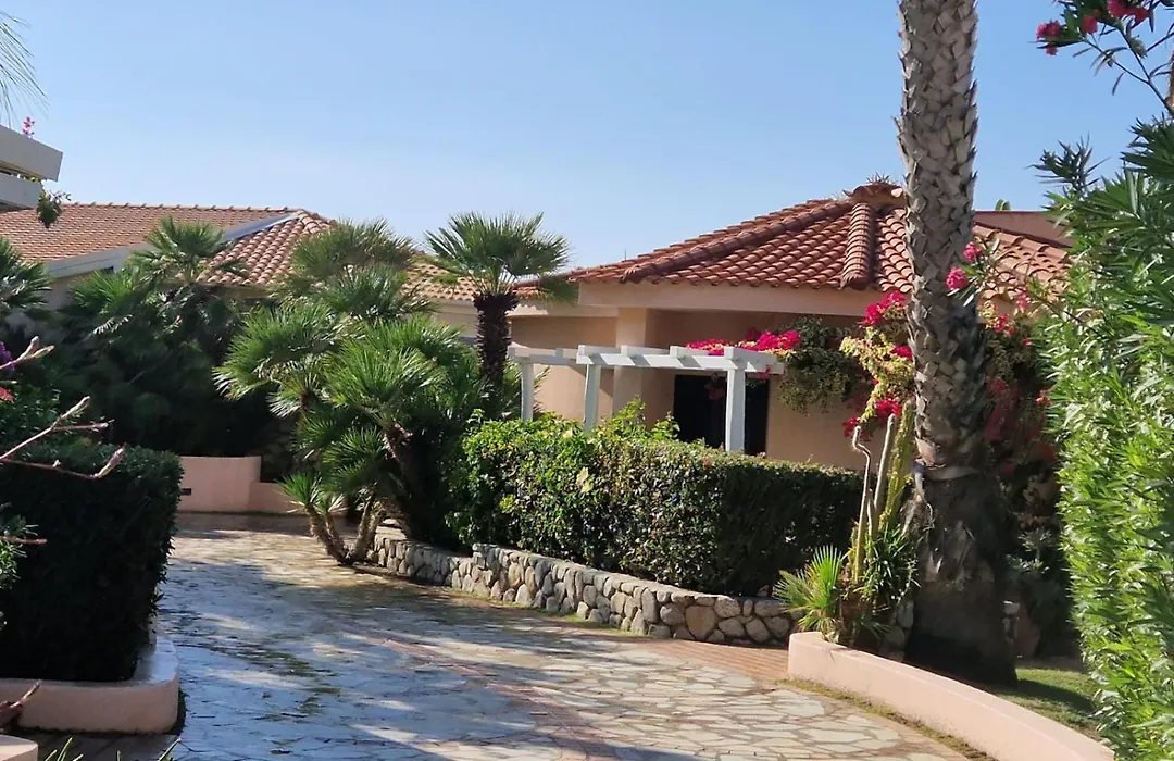 Hotel Villaggio Cala Di Volpe-1
