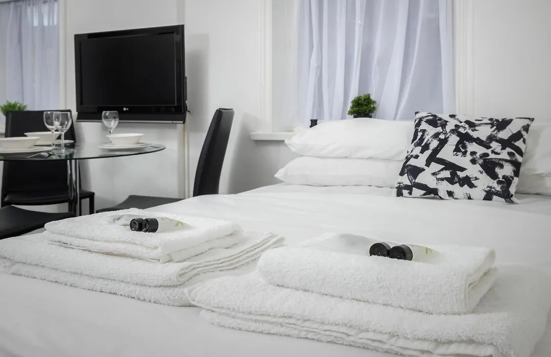 Barton Beachside Apartments: Modern Coastal Retreat-1