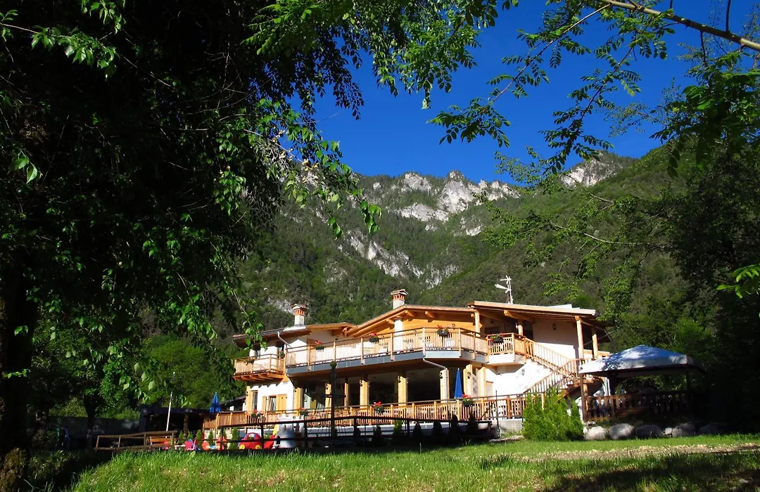 Camping Al Lago Ledro-1