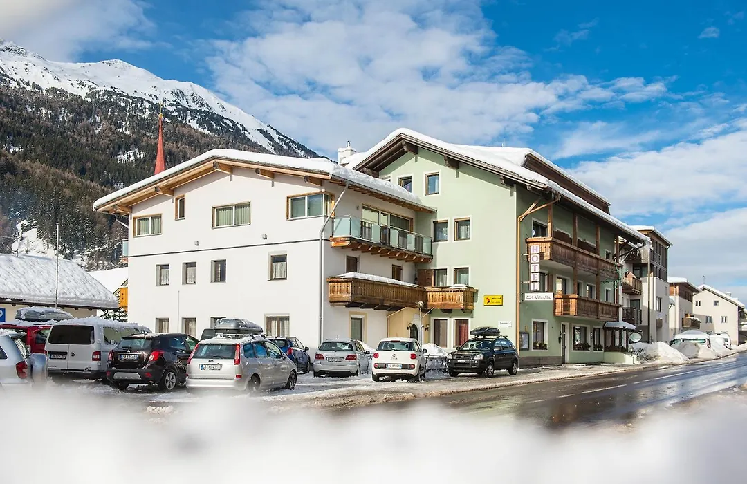 Garni Apparthotel St Valentin-1