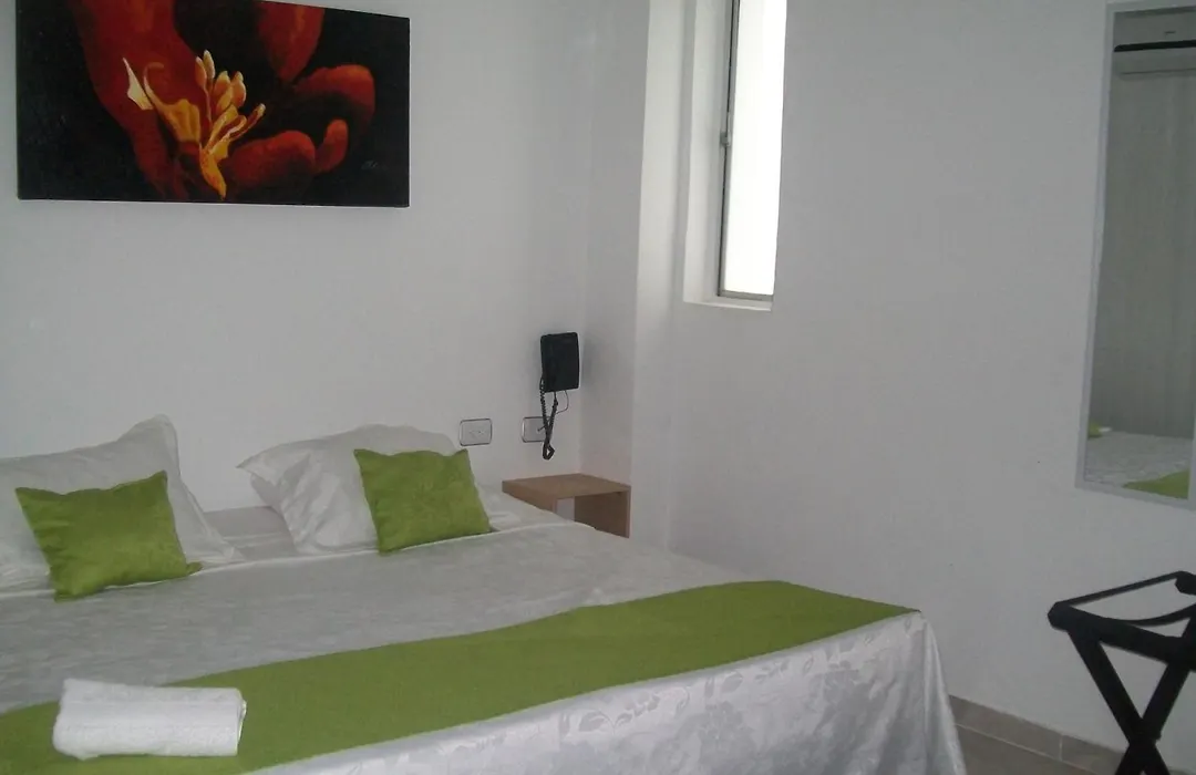Hotel Calarca Plus-1