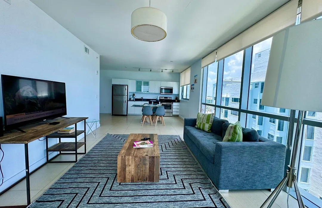 Monte Carlo Suites In Miami Beach-1
