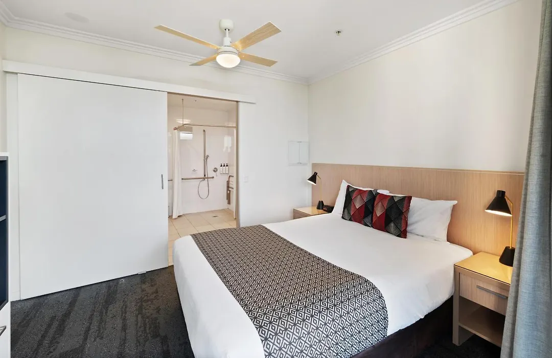 Hotel Diana South Brisbane-1
