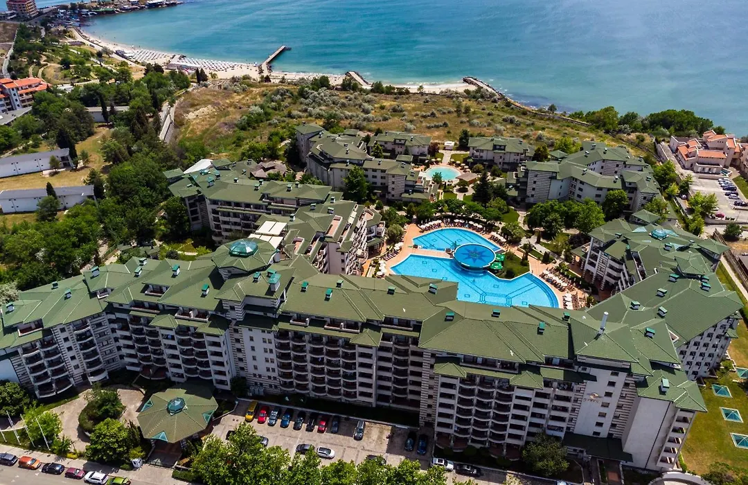 Emerald Beach Resort & Spa-1