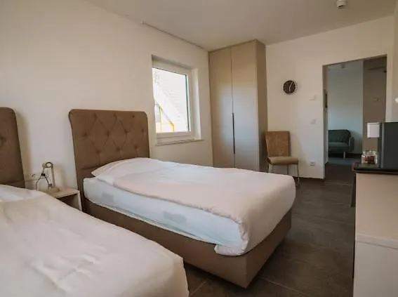 Mey Boardinghouse-1
