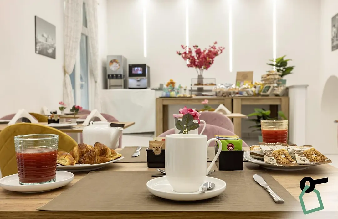 Hotiday Room Collection - Napoli Sant'Arcangelo-1