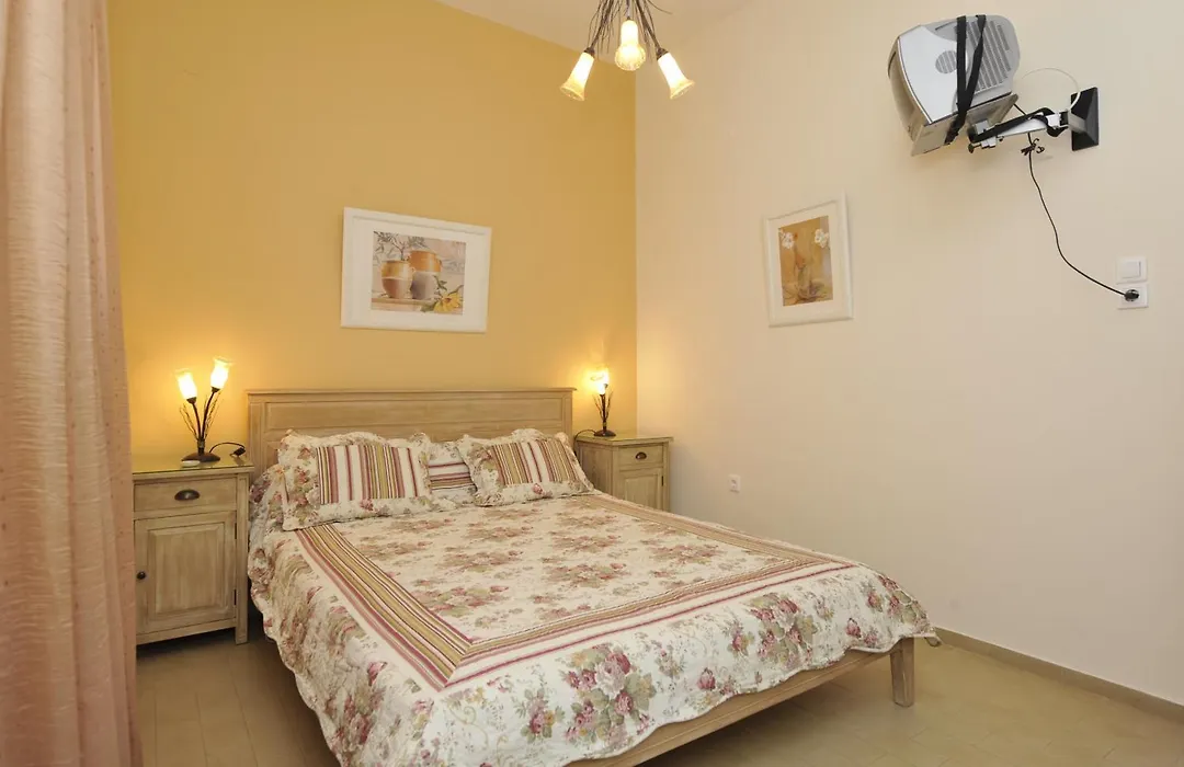 George'S Beach Studios Aliki Paros-1