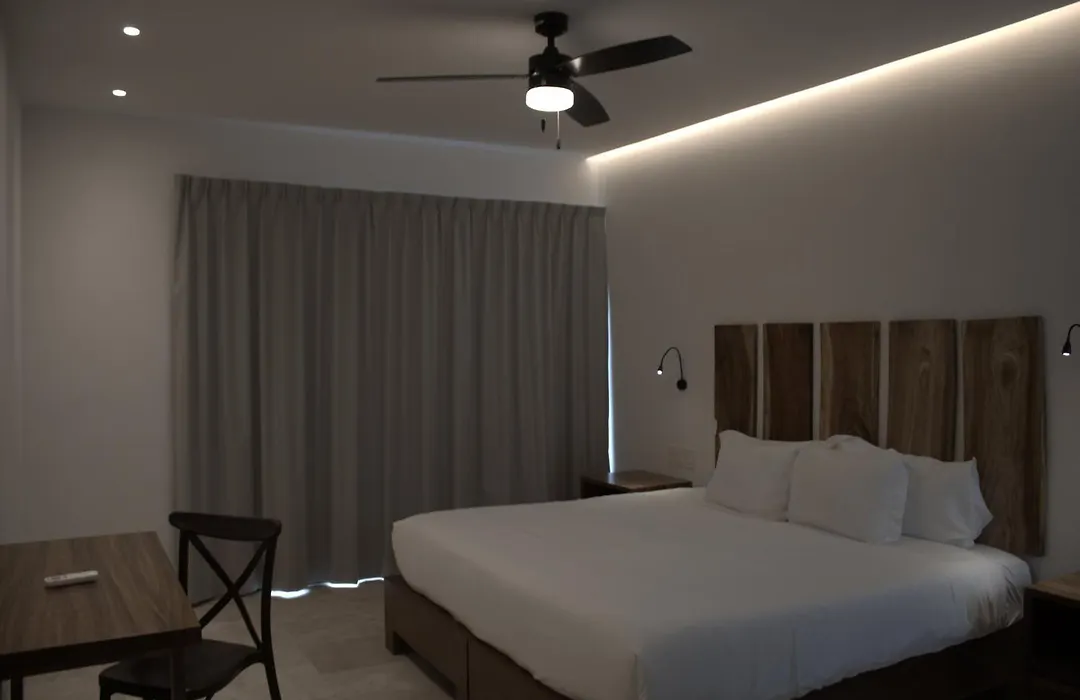 Hotel B10 - Distinctive Hotel--1