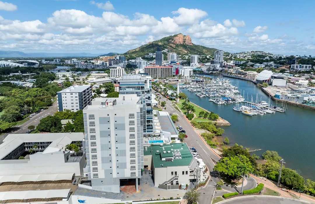 Oaks Townsville Hotel-1