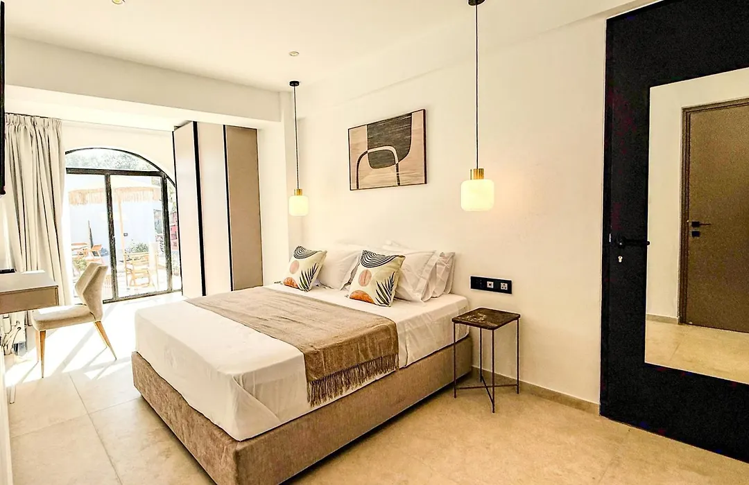 Sirena Bay Beach House And Luxury Suites-1