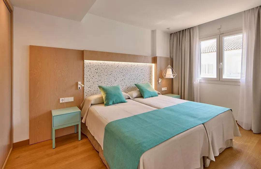 Universal Aparthotel Elisa-1
