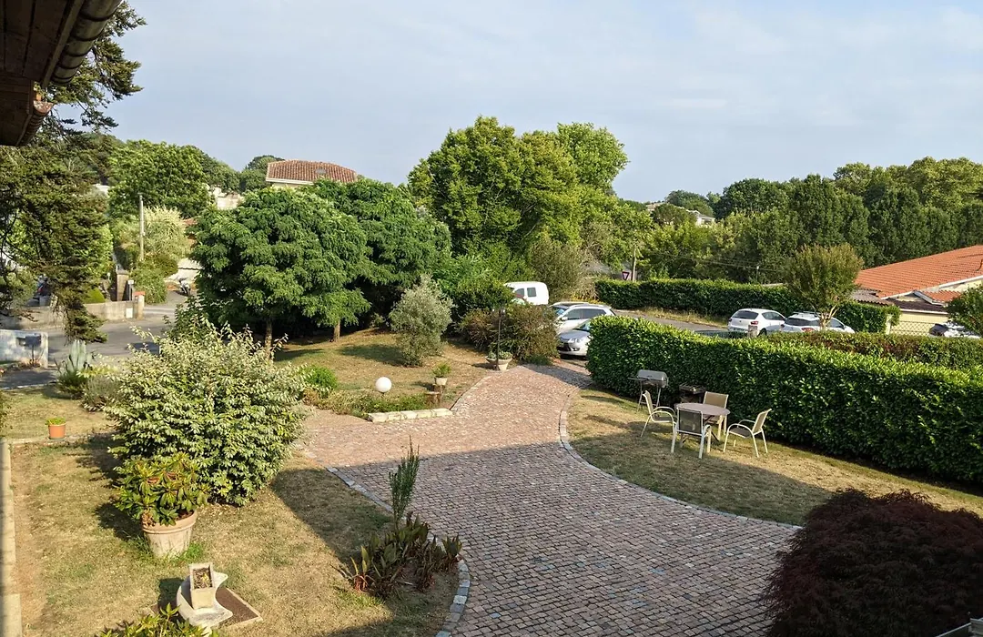 Hôtel Studios Les Acacias-1