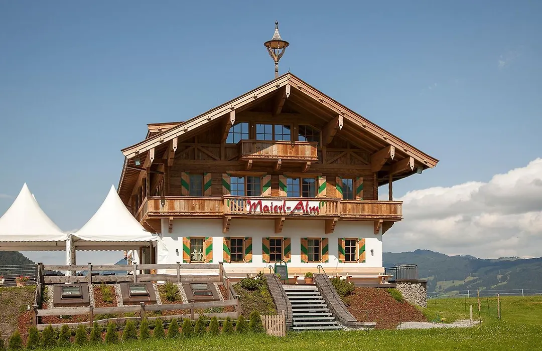 Maierl-Alm&Maierl-Chalets-1