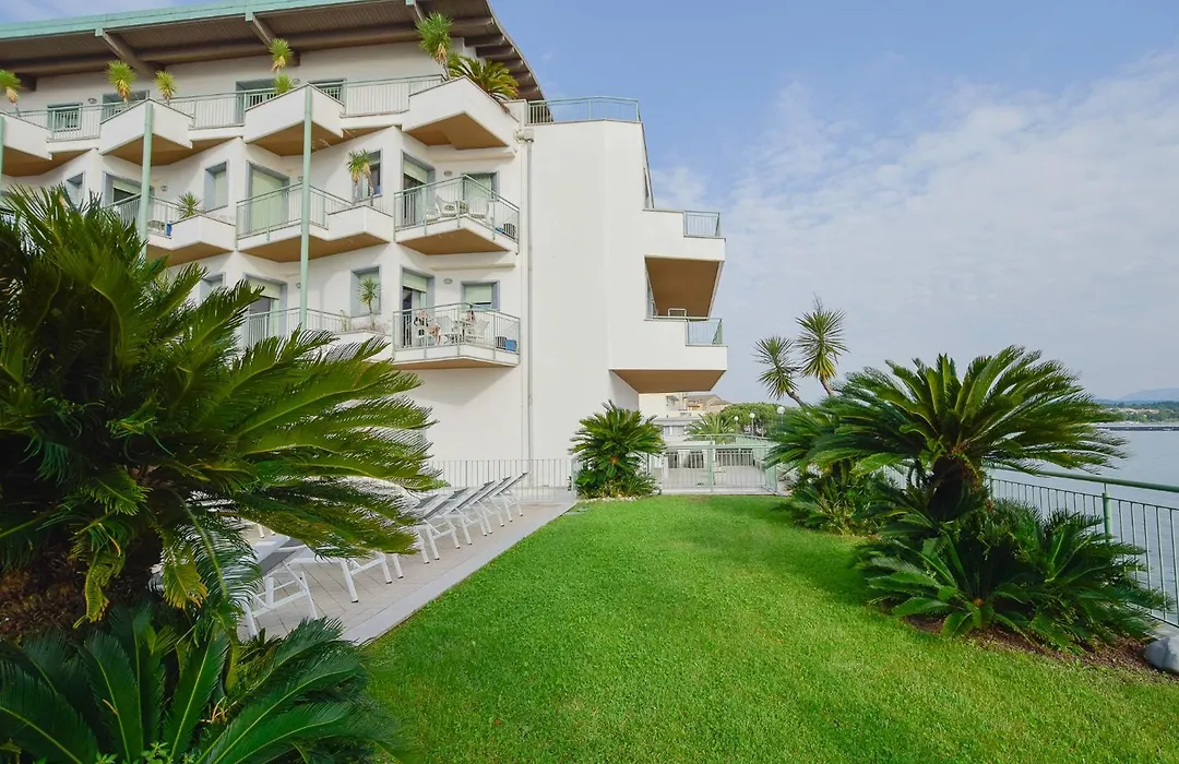 Residenza Miralago by Wonderful Italy-1