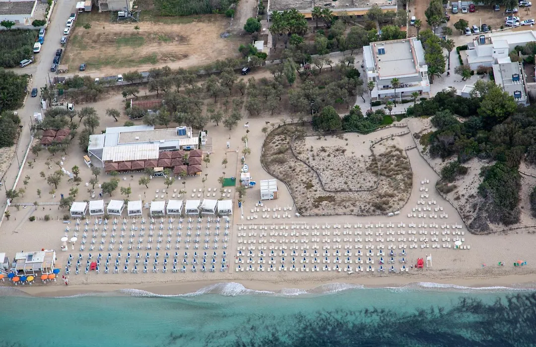 Lido degli Angeli Case Vacanza-Beach-1