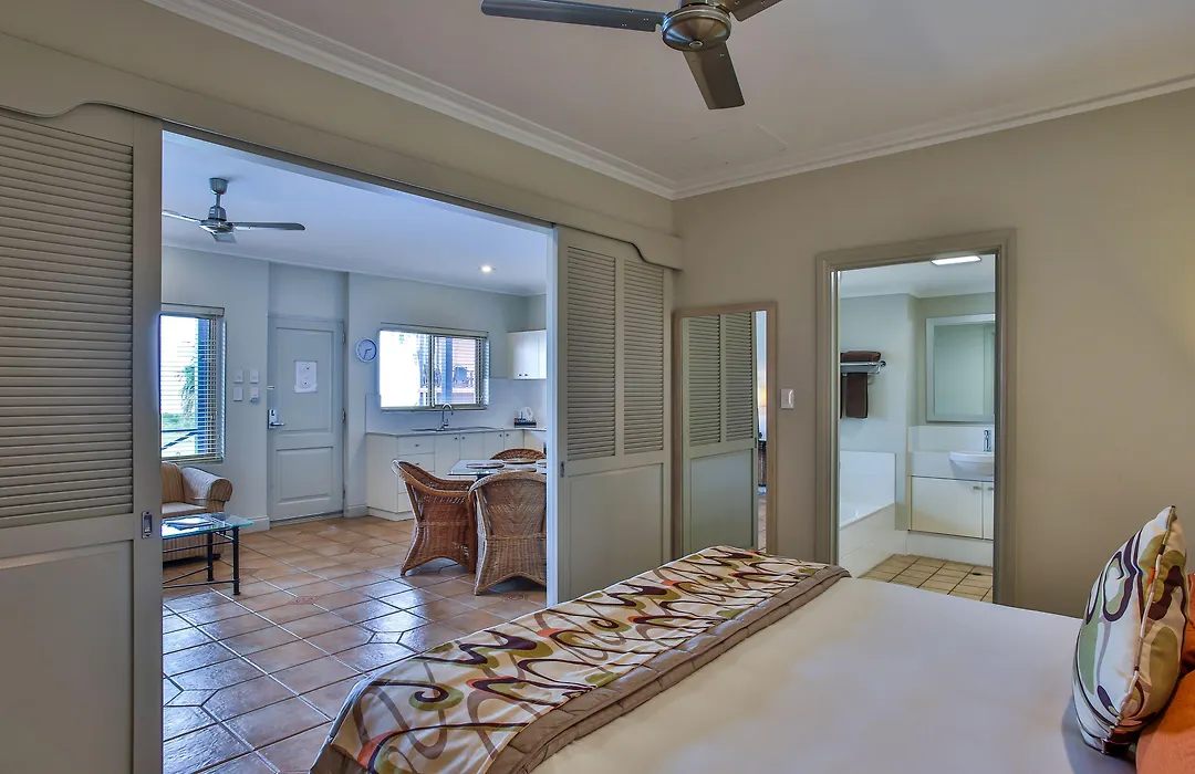 Moonlight Bay Suites-1
