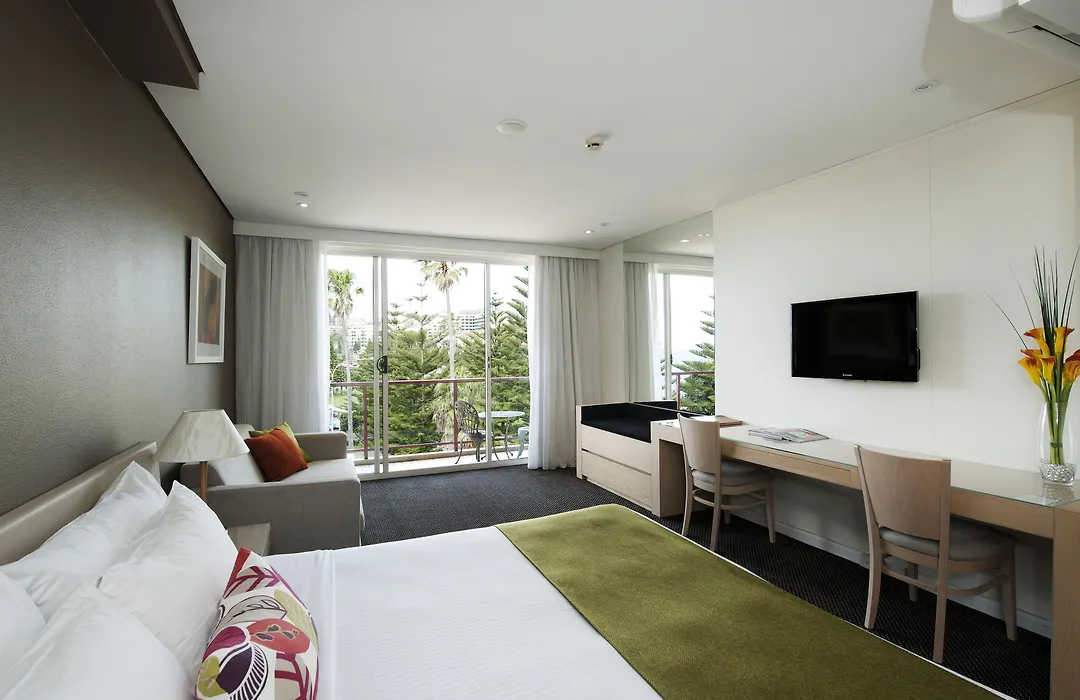 Coogee Sands Hotel & Apartments-1