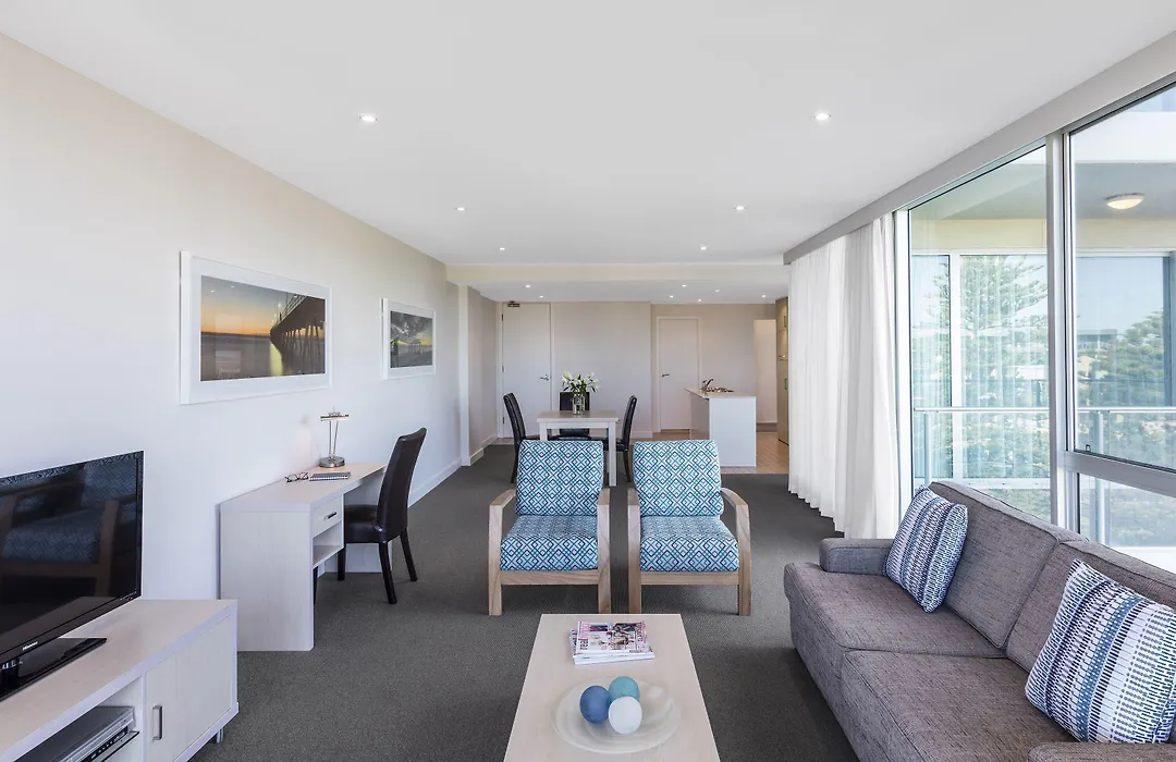 Oaks Glenelg Liberty Suites-1