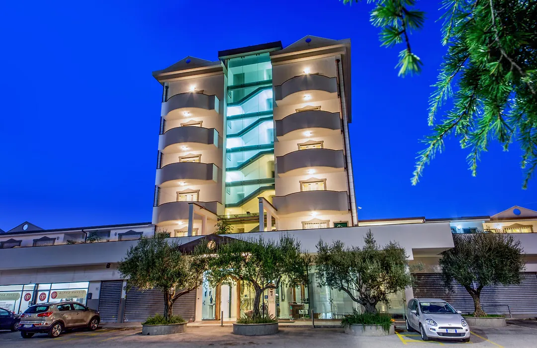 Arcom Palace-1