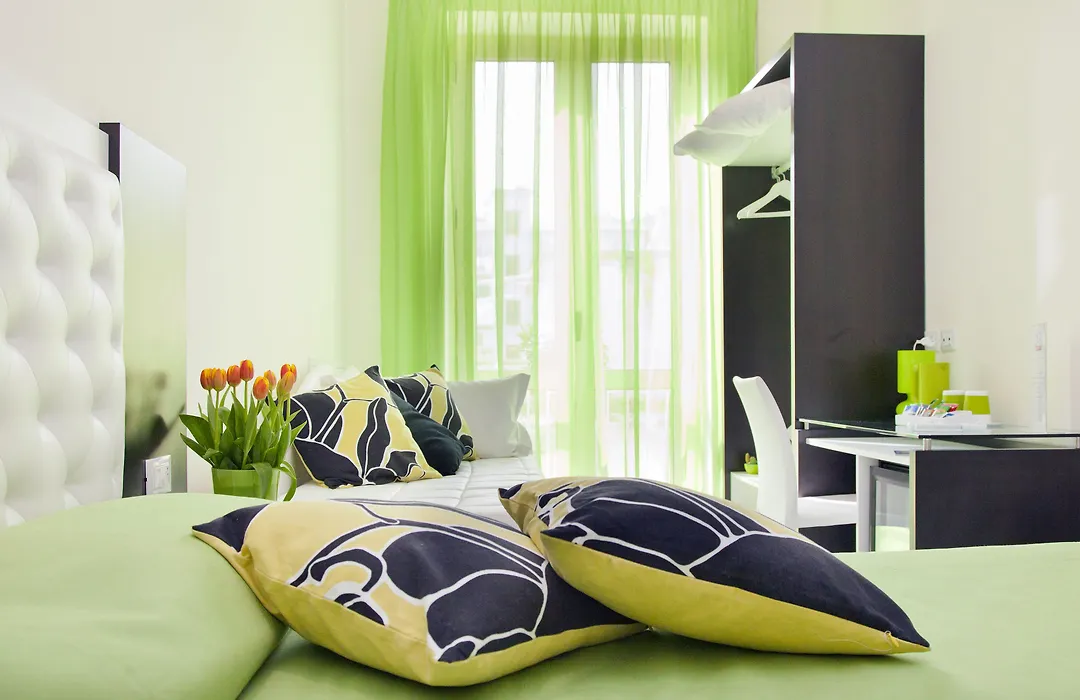 Sorrento Flats-1