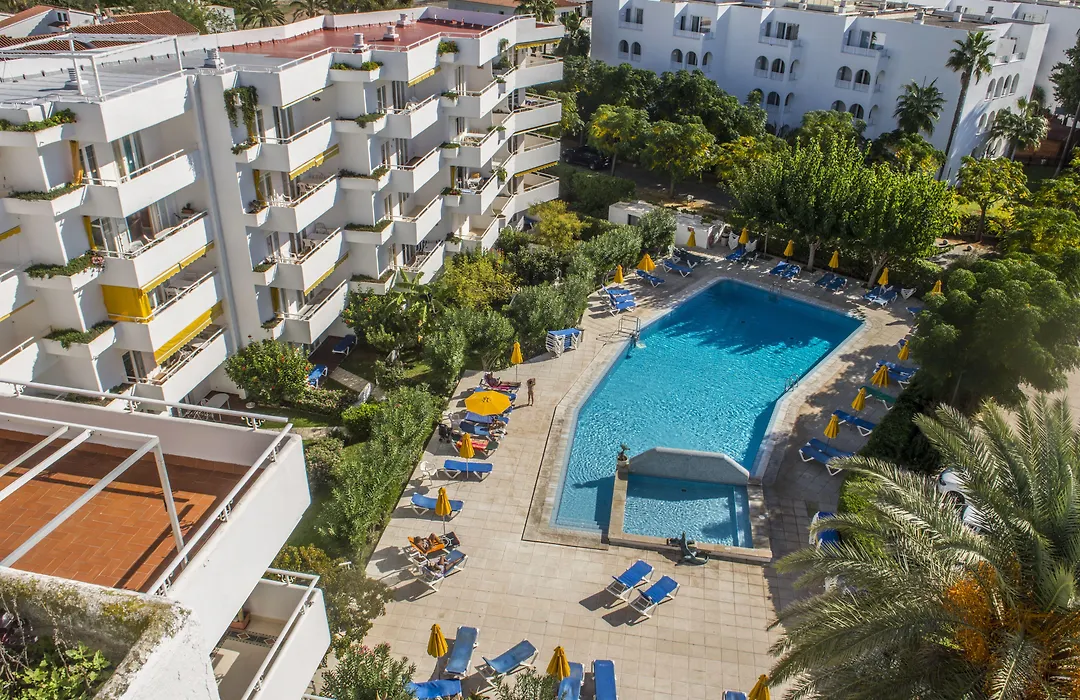 Hamilton Court-1