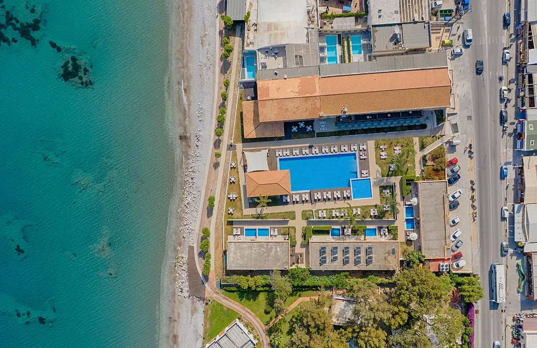 Villa Di Mare Seaside Suites-1
