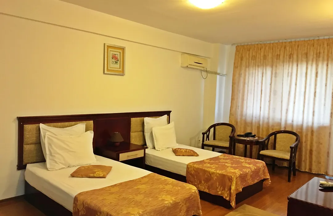 Lira Pacific Aparthotel-1