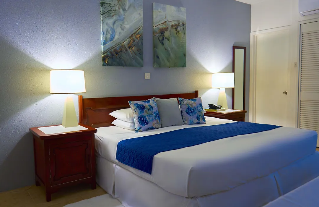 Tropical Sunset Beach Apartment Hotel-1
