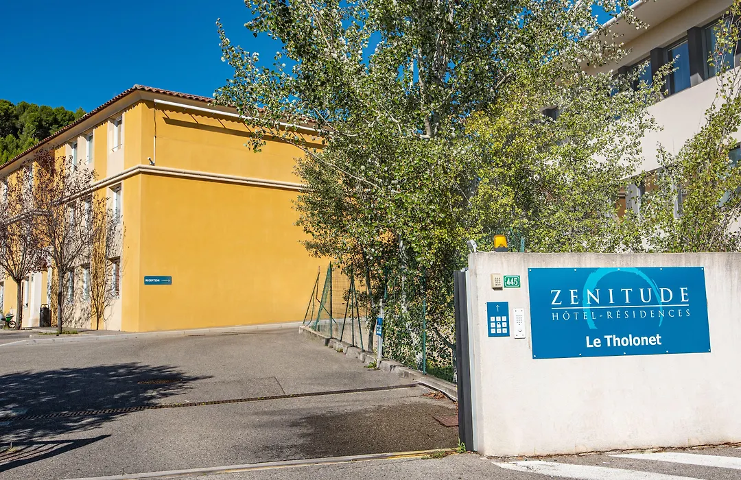 Zenitude Hôtel-Résidences Le Tholonet-1