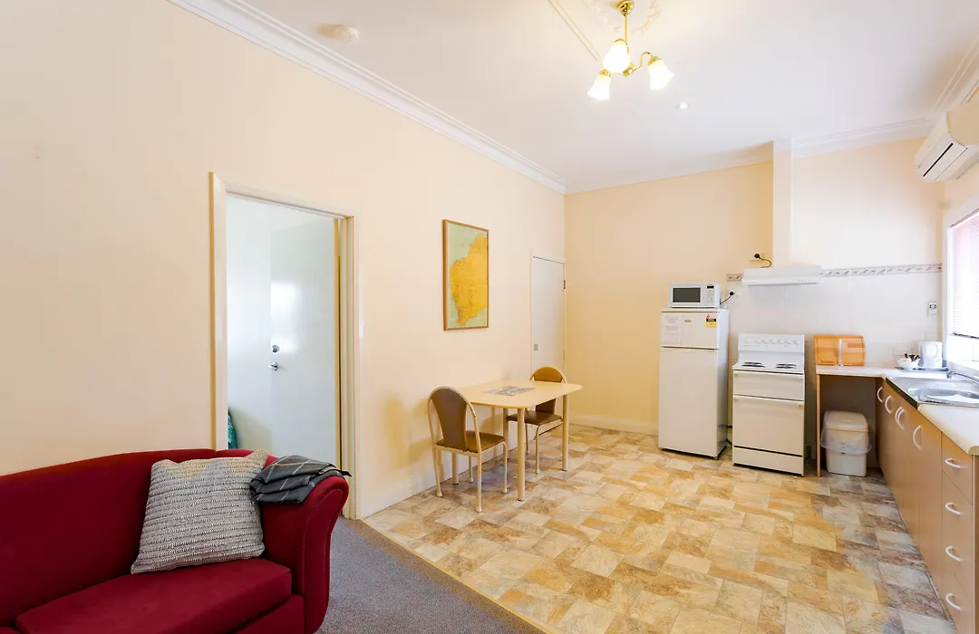 Albany Holiday Units-1
