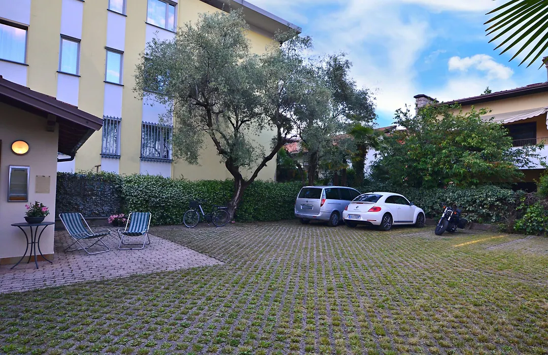 Villa Phoenix - Lake Apartments-1