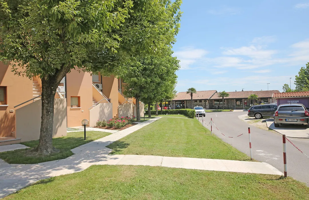 Ohana Apartments Camping Tiglio-1
