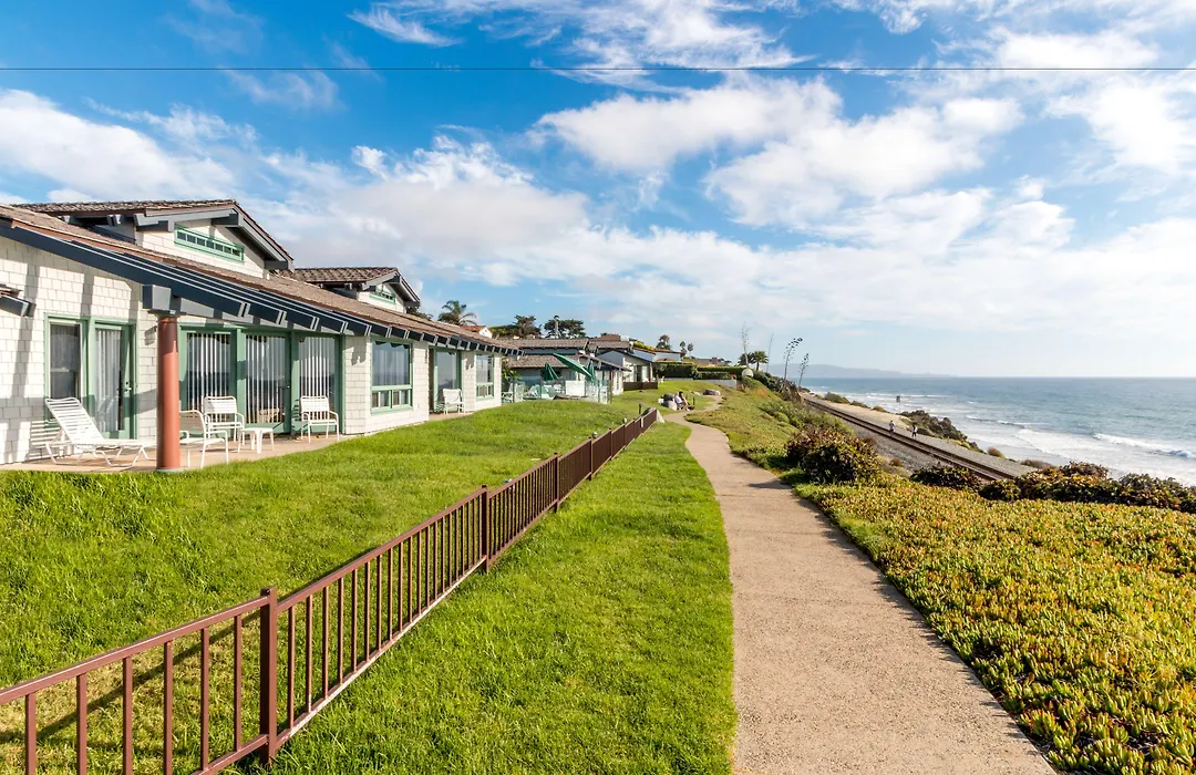 Wave Crest Resort-1