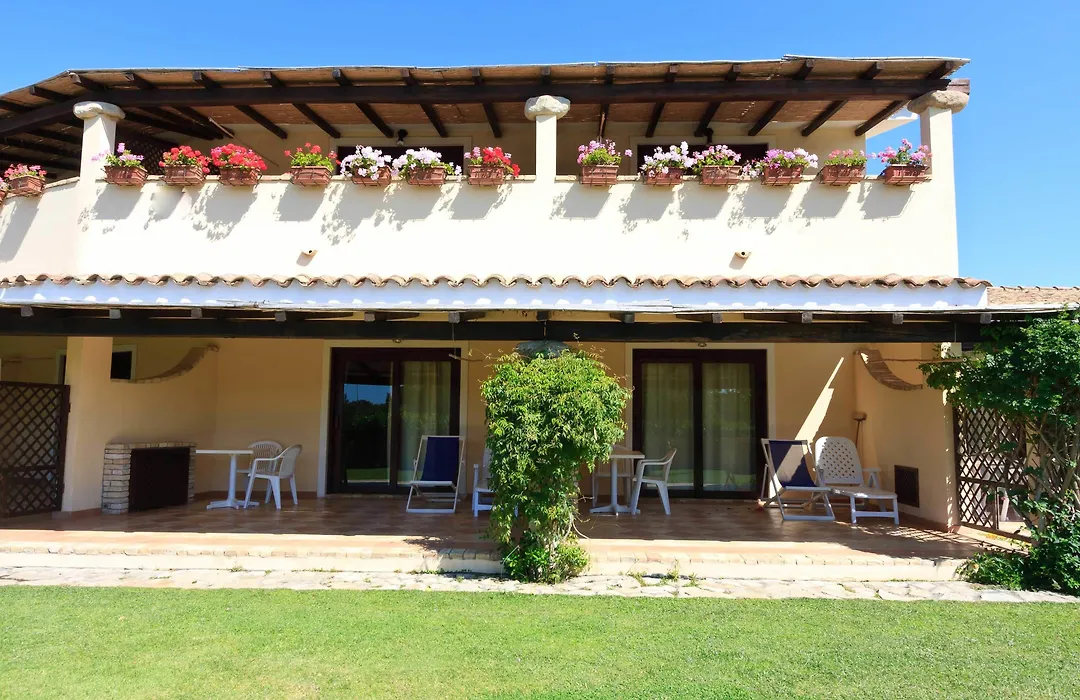 Porto Giunco Residence-1