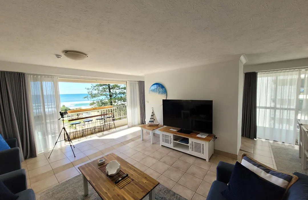 Surfers Chalet-1