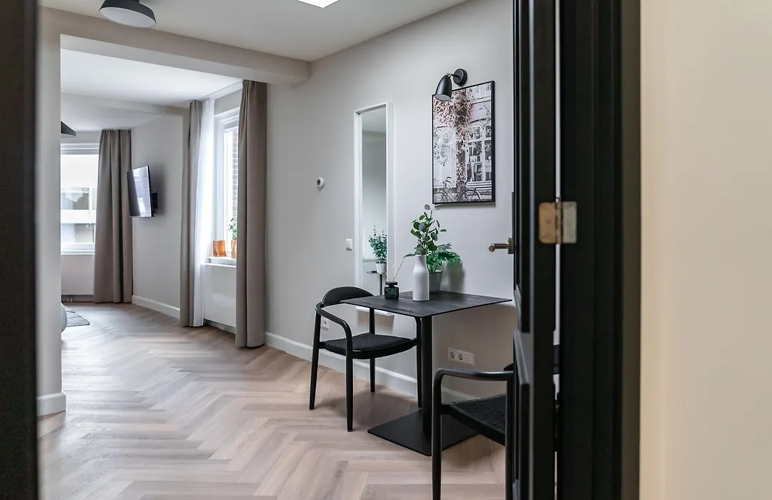 Limehome The Hague Keizerstraat-1