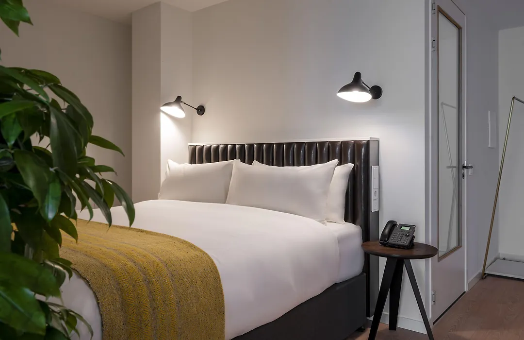 Premier Suites Amsterdam-1