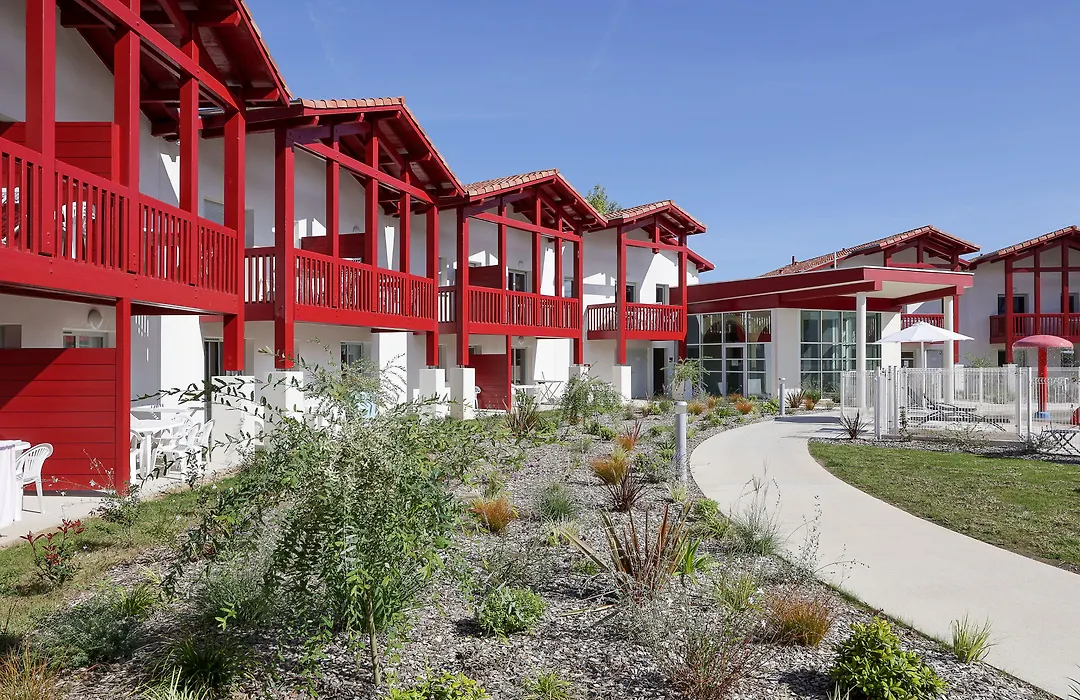 Résidence Néméa Le Domaine d'Uhaina-1