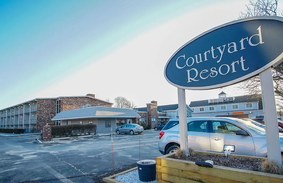 Courtyard Resort-1