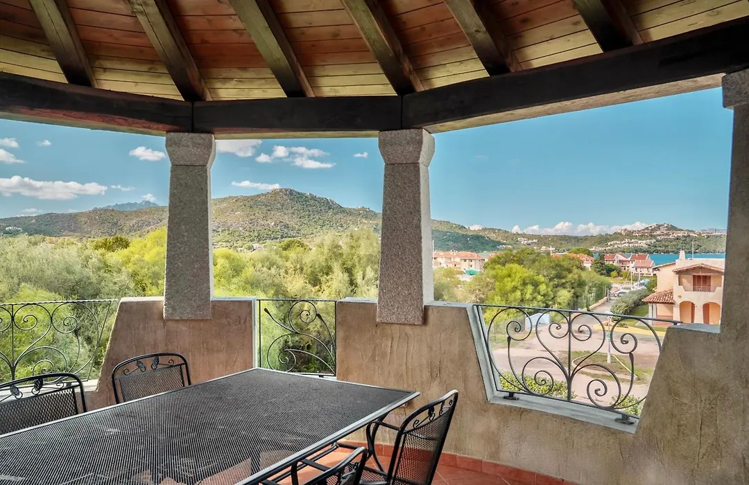 Marina Beach Residence With Private Beach In Marinella-1