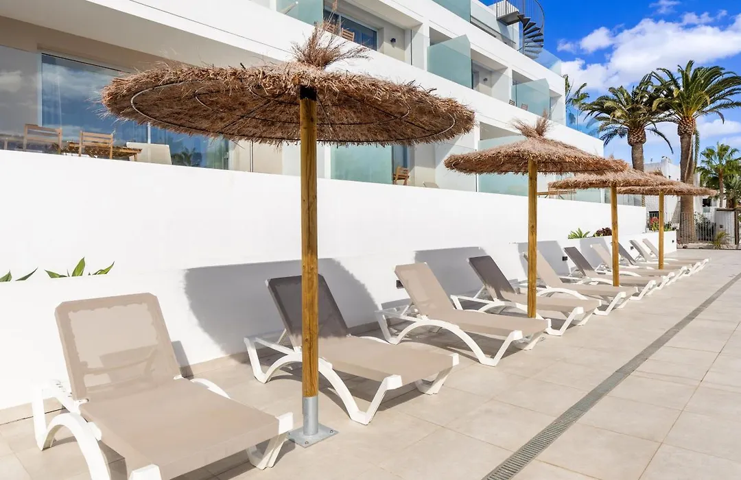 Calm Beach Apartments-1