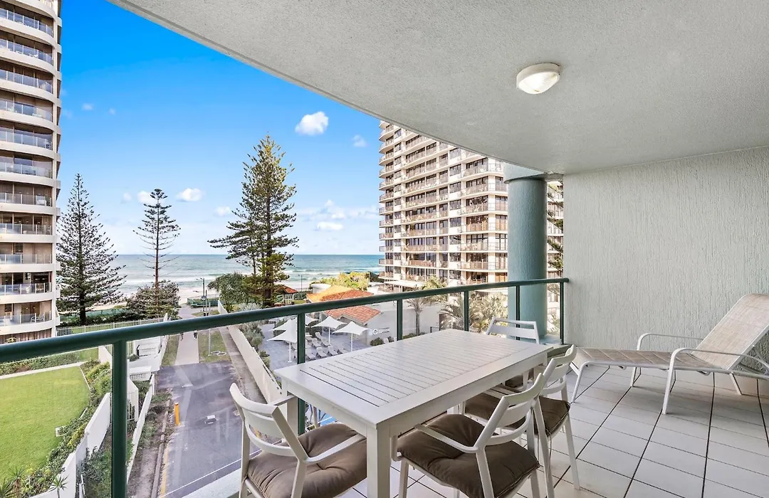 Emerald Sands Holiday Apartments-1
