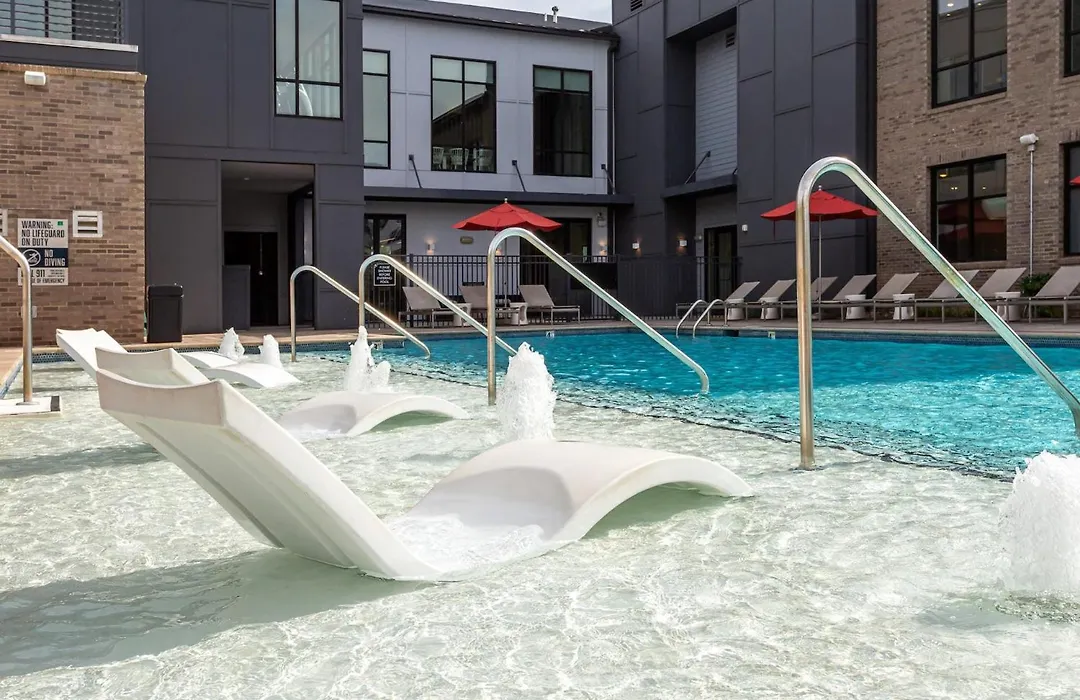 Kasa Freemorewest Charlotte-1